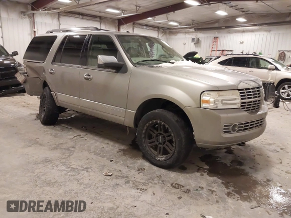 2008 Lincoln Navigator z VIN 5LMFU28568LJ00925, wystawiony jako IAAI lot #41641088 z przebiegiem 214 476 mil mil oraz . Historia ofert i sprzedaży dostępna na DreamBid. Obrazek 1.