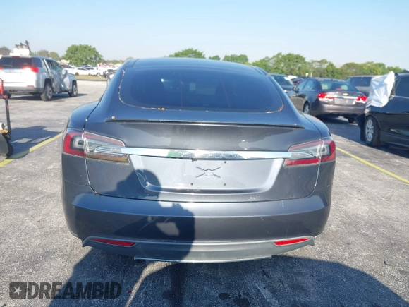 2015 Tesla Model S 85D with VIN 5YJSA1H46FF082264, listed as a IAAI auction lot 42068959 with 98,693 mi miles. Bid and sale history available at carsss.com. Image 16.