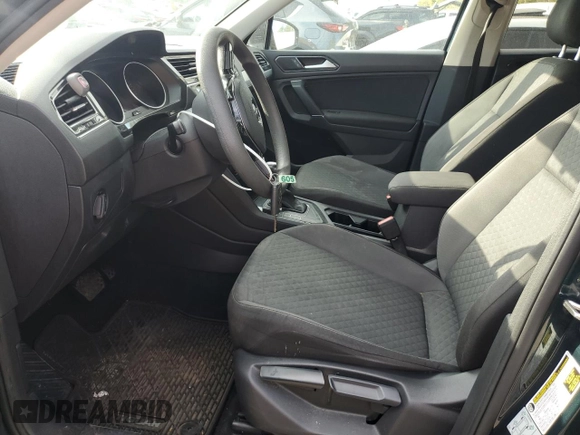 2018 Volkswagen Tiguan S z VIN 3VV1B7AX9JM043240, wystawiony jako Copart lot #72519764 z przebiegiem 129 138 mil mil oraz Szkoda całkowita • Salvage title. Historia ofert i sprzedaży dostępna na DreamBid. Obrazek 7.