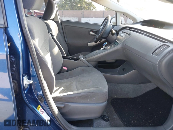 2010 Toyota Prius II with VIN JTDKN3DU5A0083130, listed as a IAAI auction lot 42207658 with 217,646 mi miles. Bid and sale history available at carsss.com. Image 5.