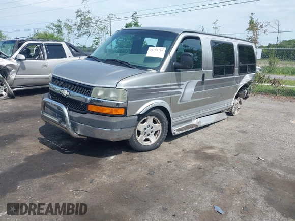 2003 Chevrolet Express Passenger z VIN 1GBFG15X131201183, wystawiony jako IAAI lot #42194710 z przebiegiem 207 602 mil mil oraz . Historia ofert i sprzedaży dostępna na DreamBid. Obrazek 17.