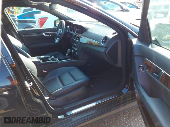 2014 Mercedes-Benz C-Class C 250 Sport with VIN WDDGF4HB1EA958114, listed as a IAAI auction lot 42101249 with 85,100 mi miles. Bid and sale history available at carsss.com. Image 5.