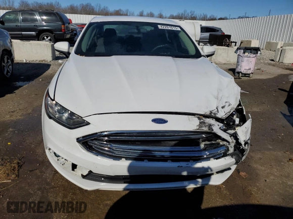 2018 Ford Fusion SE with VIN 3FA6P0H7XJR133458, listed as a Copart auction lot 42201015 with 135,136 mi miles and Salvage Title. Bid and sale history available at carsss.com. Image 5.