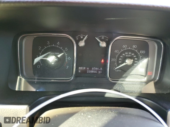 2008 Lincoln MKX with VIN 2LMDU68C68BJ20841, listed as a Copart auction lot 44564115 with 220,066 mi miles and Salvage Title. Bid and sale history available at DreamBid. Image 9.