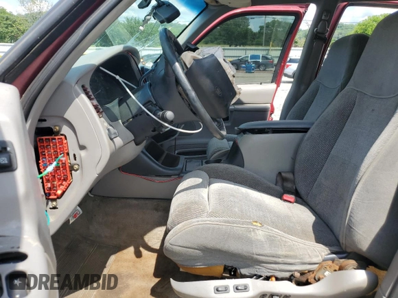 1996 Ford Explorer XL with VIN 1FMDU32X3TUC75095, listed as a Copart auction lot 61764285 with 185,220 mi miles and Clean title. Bid and sale history available at DreamBid. Image 7.