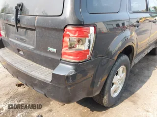 2011 Ford Escape XLT с VIN 1FMCU9DG4BKA64865, выставлен на аукционе IAAI как лот 42411474 с пробегом Не указан миль и . История ставок и продаж доступна на DreamBid. Изображение 6.
