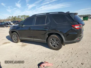 2025 Honda Pilot TrailSport with VIN 5FNYG1H63SB087572, listed as a Copart auction lot 46827625 with 962 mi miles and Salvage Title. Bid and sale history available at carsss.com. Image 2.