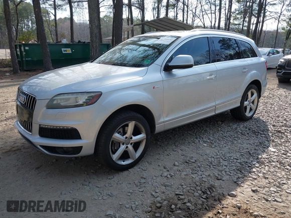 2015 Audi Q7 3.0T S line Prestige with VIN WA1DGAFE9FD001990, listed as a IAAI auction lot 41704132 with 108,118 mi miles. Bid and sale history available at carsss.com. Image 17.