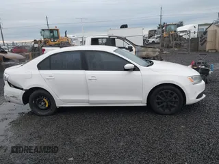 2012 Volkswagen Jetta SE with VIN 3VWDX7AJ2CM356378, listed as a IAAI auction lot 41145401 with 132,301 mi miles and . Bid and sale history available at DreamBid. Image 14.