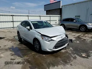 2019 Toyota Yaris L z VIN 3MYDLBYV7KY519027, wystawiony jako Copart lot #57104345 z przebiegiem Nie podano mil oraz Szkoda całkowita • Salvage title. Historia ofert i sprzedaży dostępna na DreamBid. Obrazek 13.