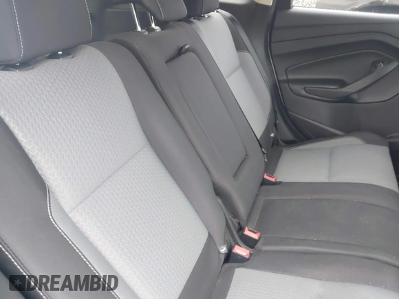 2019 Ford Escape SE z VIN 1FMCU9GD8KUA73154, wystawiony jako IAAI lot #42258644 z przebiegiem 37 090 mil mil oraz . Historia ofert i sprzedaży dostępna na DreamBid. Obrazek 8.