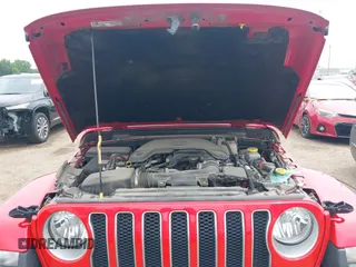 2018 Jeep Wrangler Unlimited Sahara z VIN 1C4HJXEG4JW316496, wystawiony jako IAAI lot #42437607 z przebiegiem 46 861 mil mil oraz . Historia ofert i sprzedaży dostępna na DreamBid. Obrazek 10.