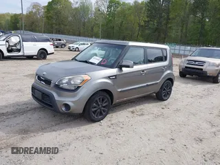 2013 Kia Soul with VIN KNDJT2A52D7595996, listed as a IAAI auction lot 41974905 with 138,953 mi miles. Bid and sale history available at carsss.com. Image 2.