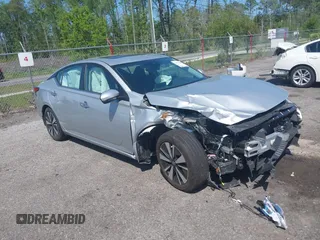 2022 Nissan Altima 2.5 SV with VIN 1N4BL4DV7NN377342, listed as a IAAI auction lot 41915275 with 44,739 mi miles. Bid and sale history available at carsss.com. Image 1.
