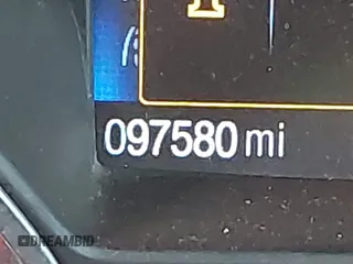 2017 Ford Escape SE z VIN 1FMCU9G93HUC97081, wystawiony jako IAAI lot #42327866 z przebiegiem 97 580 mil mil oraz . Historia ofert i sprzedaży dostępna na DreamBid. Obrazek 15.