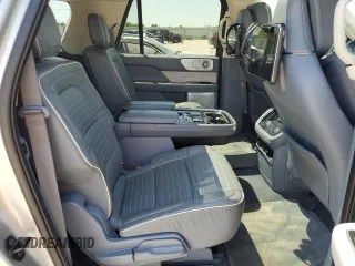 2020 Lincoln Navigator Black Label z VIN 5LMJJ3TT5LEL05146, wystawiony jako Copart lot #53471835 z przebiegiem 42 863 mil mil oraz Szkody całkowita. Historia ofert i sprzedaży dostępna na DreamBid. Obrazek 11.