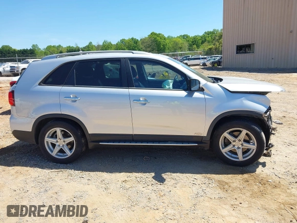 2015 Kia Sorento LX with VIN 5XYKTCA68FG641582, listed as a IAAI auction lot 42063254 with 159,125 mi miles and . Bid and sale history available at DreamBid. Image 13.