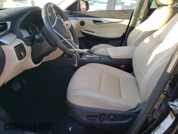 2021 Infiniti QX50 LUXE with VIN 3PCAJ5BA2MF125559, listed as a Copart auction lot 38032363 with 17,700 mi miles. Bid and sale history available at carsss.com. Image 7.