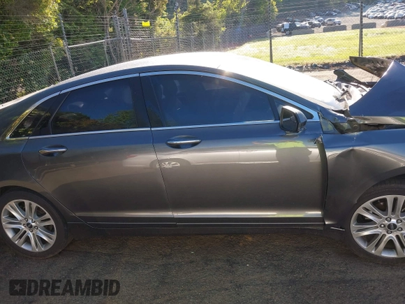 2016 Lincoln MKZ Hybrid with VIN 3LN6L2LU1GR611866, listed as a IAAI auction lot 42112532 with Not provided miles and . Bid and sale history available at DreamBid. Image 13.