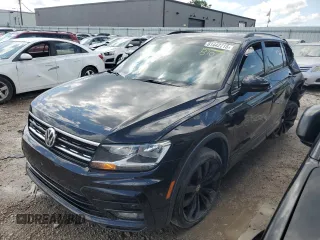 2021 Volkswagen Tiguan SE z VIN 3VV2B7AX5MM101739, wystawiony jako Copart lot #61442715 z przebiegiem 81 523 mil mil oraz Szkoda całkowita • Salvage title. Historia ofert i sprzedaży dostępna na DreamBid. Obrazek 1.