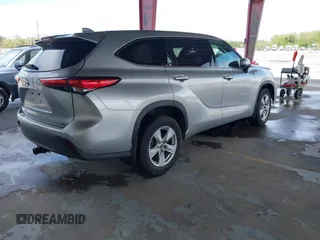 2021 Toyota Highlander L z VIN 5TDCZRBH9MS543232, wystawiony jako IAAI lot #41869895 z przebiegiem 41 031 mil mil oraz . Historia ofert i sprzedaży dostępna na DreamBid. Obrazek 4.