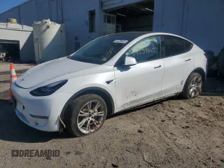2023 Tesla Model Y Long Range with VIN 7SAYGDEE3PF614078, listed as a Copart auction lot 54539645 with 39,194 mi miles and Salvage Title. Bid and sale history available at DreamBid. Image 1.