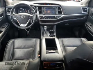 2018 Toyota Highlander Limited z VIN 5TDDZRFH7JS812998, wystawiony jako Copart lot #57641925 z przebiegiem 150 027 mil mil oraz Czysty tytuł • Clean title. Historia ofert i sprzedaży dostępna na DreamBid. Obrazek 8.