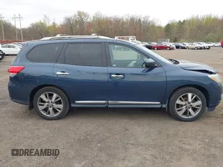 2014 Nissan Pathfinder SL with VIN 5N1AR2MM5EC703470, listed as a IAAI auction lot 42075929 with 124,920 mi miles. Bid and sale history available at carsss.com. Image 13.
