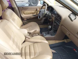 1993 Nissan Maxima z VIN JN1EJ01F6PT417978, wystawiony jako IAAI lot #41542899 z przebiegiem 194 433 mil mil oraz . Historia ofert i sprzedaży dostępna na DreamBid. Obrazek 5.