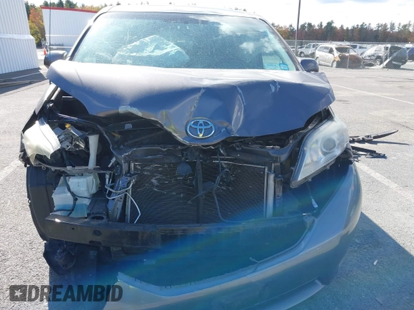 2014 Toyota Sienna XLE with VIN 5TDYK3DC1ES472036, listed as a IAAI auction lot 40546573 with 134,907 mi miles and . Bid and sale history available at DreamBid. Image 6.