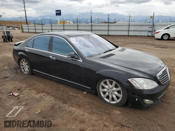 2008 Mercedes-Benz S 550 z VIN WDDNG86X38A214268, wystawiony jako Copart lot #56049625 z przebiegiem 99 301 mil mil oraz Szkoda całkowita • Salvage title. Historia ofert i sprzedaży dostępna na DreamBid. Obrazek 4.