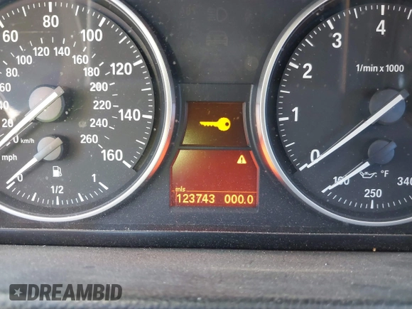 2011 BMW 3 Series 328i xDrive with VIN WBAKF5C58BE654906, listed as a IAAI auction lot 41725240 with 123,743 mi miles. Bid and sale history available at carsss.com. Image 7.