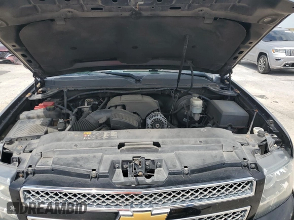 2013 Chevrolet Avalanche LS with VIN 3GNMCEE03DG335700, listed as a Copart auction lot 59901435 with 185,250 mi miles and Salvage title. Bid and sale history available at DreamBid. Image 11.