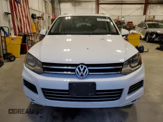 2012 Volkswagen Touareg Exec with VIN WVGEF9BP4CD011823, listed as a Copart auction lot 84063034 with 110,694 mi miles and Non Repairable. Bid and sale history available at DreamBid. Image 5.