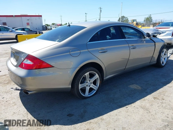 2006 Mercedes-Benz CLS 500 z VIN WDDDJ75X46A059753, wystawiony jako IAAI lot #42335719 z przebiegiem 113 962 mil mil oraz . Historia ofert i sprzedaży dostępna na DreamBid. Obrazek 4.