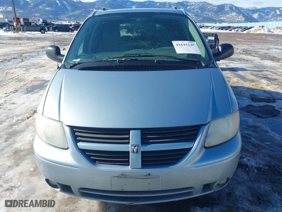 2006 Dodge Grand Caravan SXT with VIN 2D4GP44L86R600904, listed as a IAAI auction lot 41645249 with 153,192 mi miles. Bid and sale history available at carsss.com. Image 12.