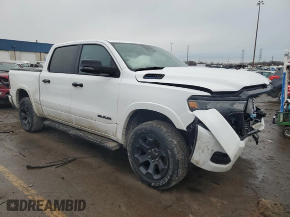 2025 Ram 1500 Big Horn z VIN 1C6RRFFG9SN575912, wystawiony jako Copart lot #47302575 z przebiegiem 12 559 mil mil oraz Czysty tytuł • Clean title. Historia ofert i sprzedaży dostępna na DreamBid. Obrazek 4.