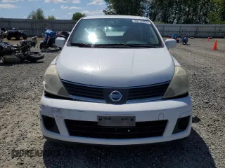 2007 Nissan Versa SL z VIN 3N1BC13E07L387968, wystawiony jako Copart lot #56212805 z przebiegiem 223 651 mil mil oraz Szkoda całkowita • Salvage title. Historia ofert i sprzedaży dostępna na DreamBid. Obrazek 5.