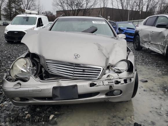 2003 Mercedes-Benz C 240 with VIN WDBRH81J23F350302, listed as a Copart auction lot 47828305 with 138,008 mi miles and Clean title. Bid and sale history available at DreamBid. Image 5.