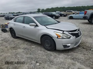 2015 Nissan Altima 2.5 z VIN 1N4AL3AP4FC438526, wystawiony jako Copart lot #54361345 z przebiegiem 135 577 mil mil oraz Szkoda całkowita • Salvage title. Historia ofert i sprzedaży dostępna na DreamBid. Obrazek 4.