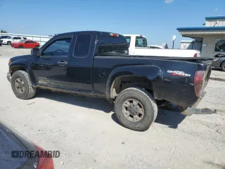 2005 GMC Canyon SLE Z71 with VIN 1GTDT196858100264, listed as a Copart auction lot 70315104 with 305,634 mi miles and Salvage Title. Bid and sale history available at carsss.com. Image 2.