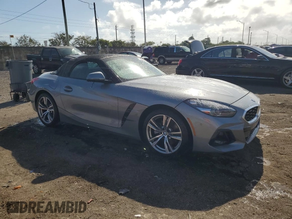 2025 BMW Z4 sDrive30i with VIN WBAHF3C04SWY38298, listed as a Copart auction lot 85193904 with 0 mi miles and Non Repairable. Bid and sale history available at carsss.com. Image 4.