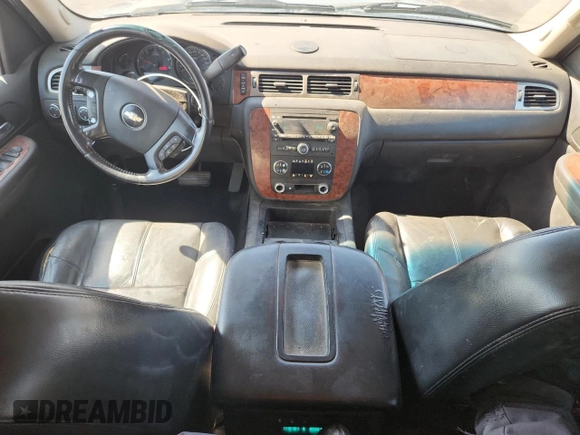 2007 Chevrolet Tahoe LT with VIN 1GNFK13027R241786, listed as a Copart auction lot 60067935 with 325,486 mi miles and Salvage title. Bid and sale history available at DreamBid. Image 8.