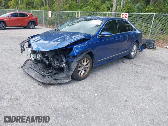 2017 Volkswagen Passat S z VIN 1VWAT7A30HC067492, wystawiony jako IAAI lot #41796538 z przebiegiem 43 926 mil mil oraz . Historia ofert i sprzedaży dostępna na DreamBid. Obrazek 18.