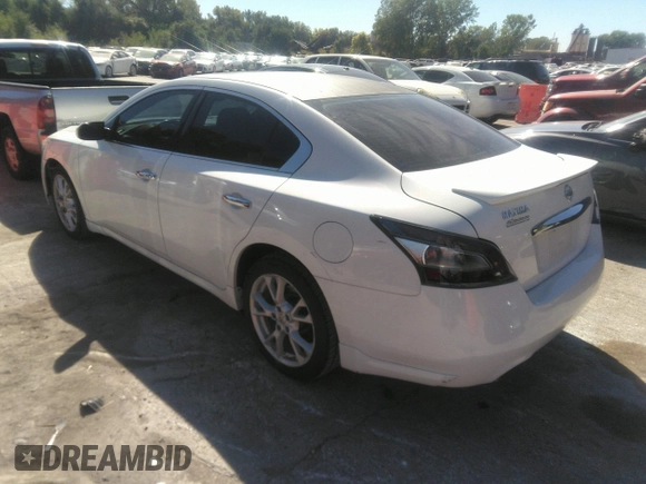 2014 Nissan Maxima SV z VIN 1N4AA5APXEC482563, wystawiony jako IAAI lot #34583717 z przebiegiem 140 760 mil mil oraz . Historia ofert i sprzedaży dostępna na DreamBid. Obrazek 3.