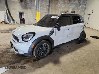 2016 MINI Countryman with VIN WMWZB3C57GWR46868, listed as a Copart auction lot 61906365 with 119,244 mi miles and Salvage title. Bid and sale history available at DreamBid. Image 1.