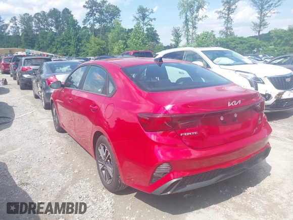 2024 Kia Forte LXS z VIN 3KPF24AD4RE746100, wystawiony jako IAAI lot #42257968 z przebiegiem 34 015 mil mil oraz . Historia ofert i sprzedaży dostępna na DreamBid. Obrazek 3.