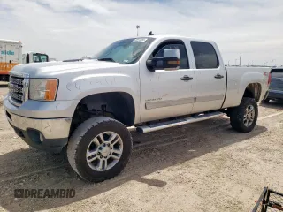 2014 GMC Sierra 2500HD SLE z VIN 1GT120C8XEF181743, wystawiony jako Copart lot #56975955 z przebiegiem 192 228 mil mil oraz Szkoda całkowita • Salvage title. Historia ofert i sprzedaży dostępna na DreamBid. Obrazek 1.