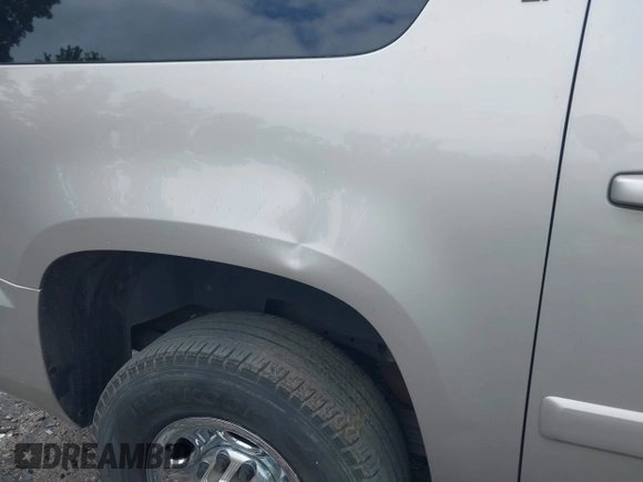 2007 Chevrolet Suburban LT with VIN 3GNGK26K07G303144, listed as a IAAI auction lot 42119779 with 181,852 mi miles and . Bid and sale history available at DreamBid. Image 6.