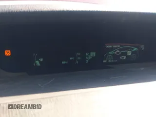 2010 Toyota Prius II z VIN JTDKN3DU9A5176655, wystawiony jako IAAI lot #42118900 z przebiegiem 188 645 mil mil oraz . Historia ofert i sprzedaży dostępna na DreamBid. Obrazek 7.